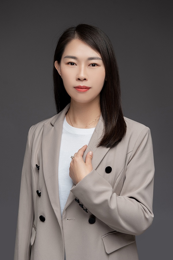 客戶經理:巴素娟