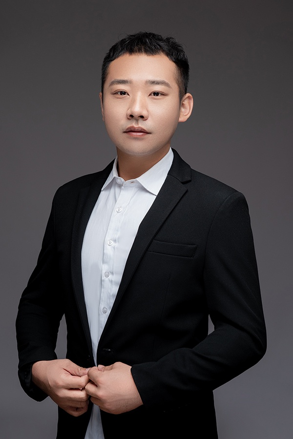 客戶經理:郁文全